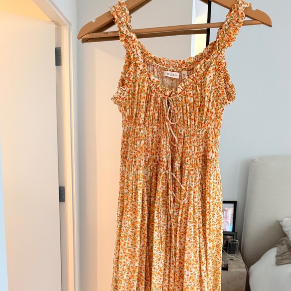 Doen Ashlynn tie-detailed shirred floral-print organic cotton-voile midi dress - Picture 1 of 4